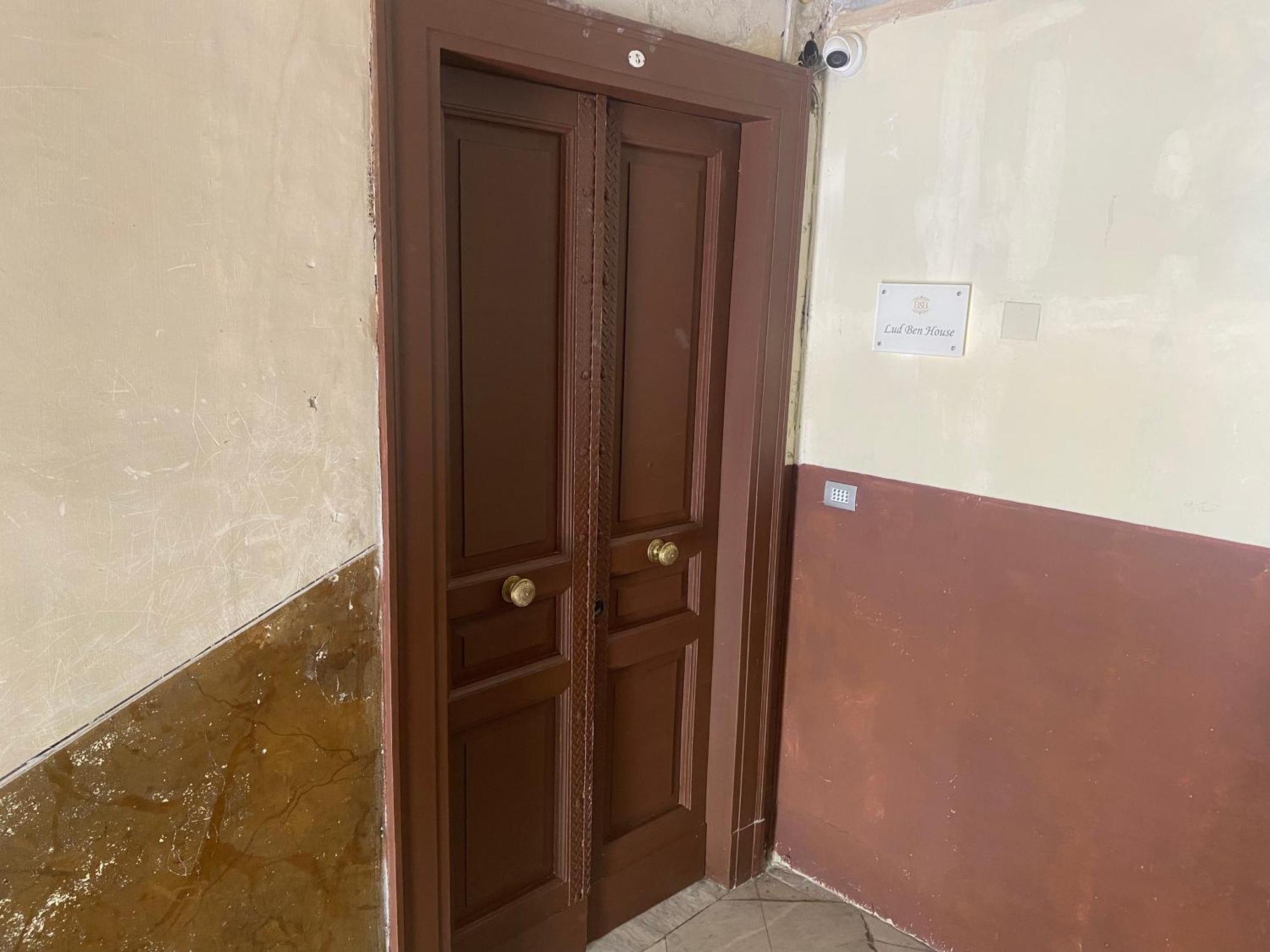 Ludben Dante Hotel Nápoly Kültér fotó