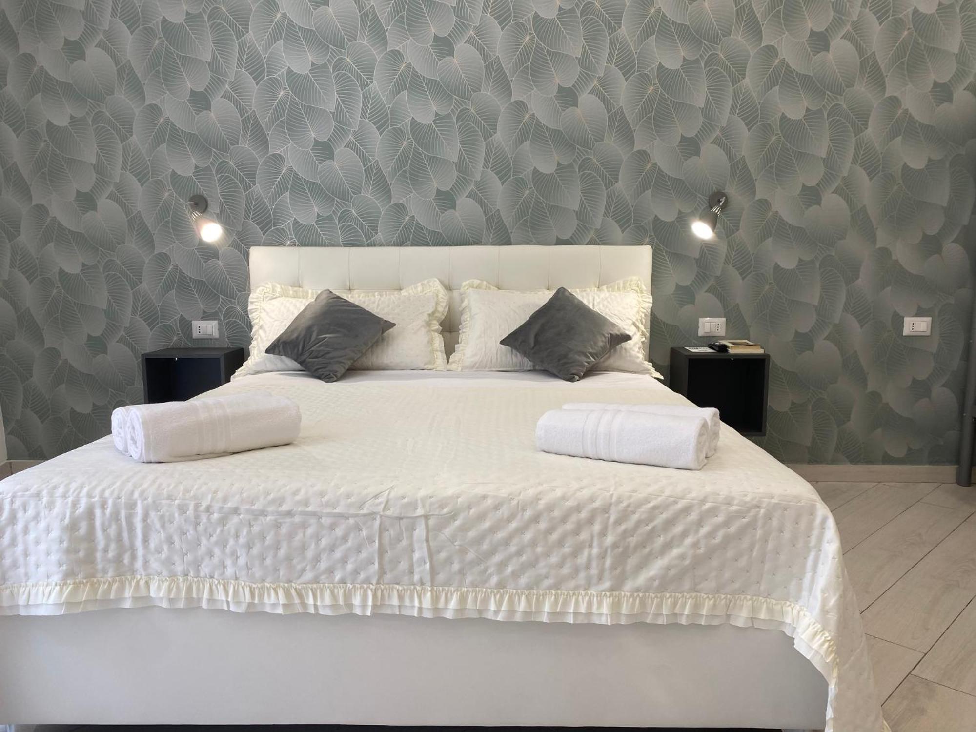 Ludben Dante Hotel Nápoly Kültér fotó