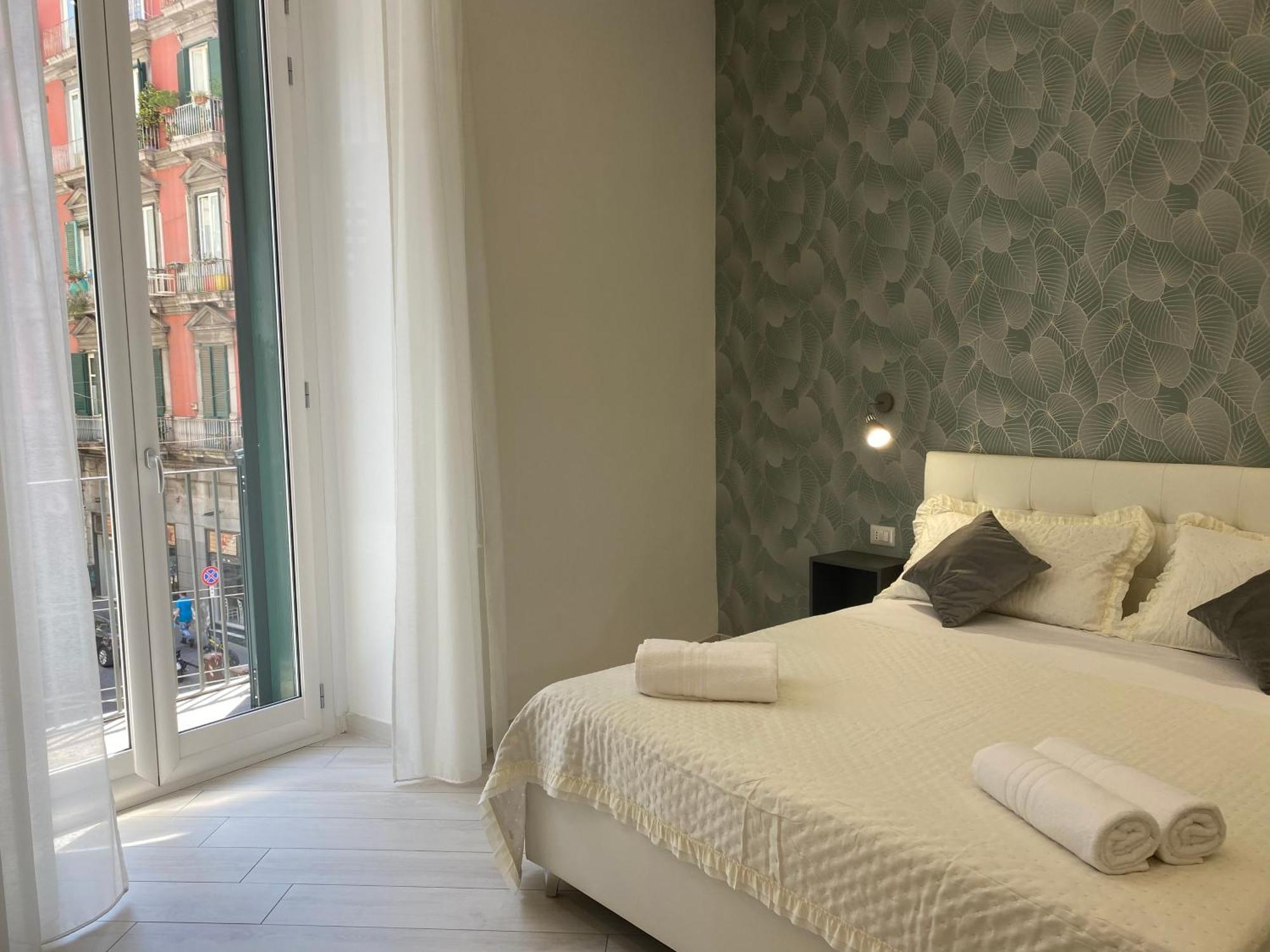 Ludben Dante Hotel Nápoly Kültér fotó