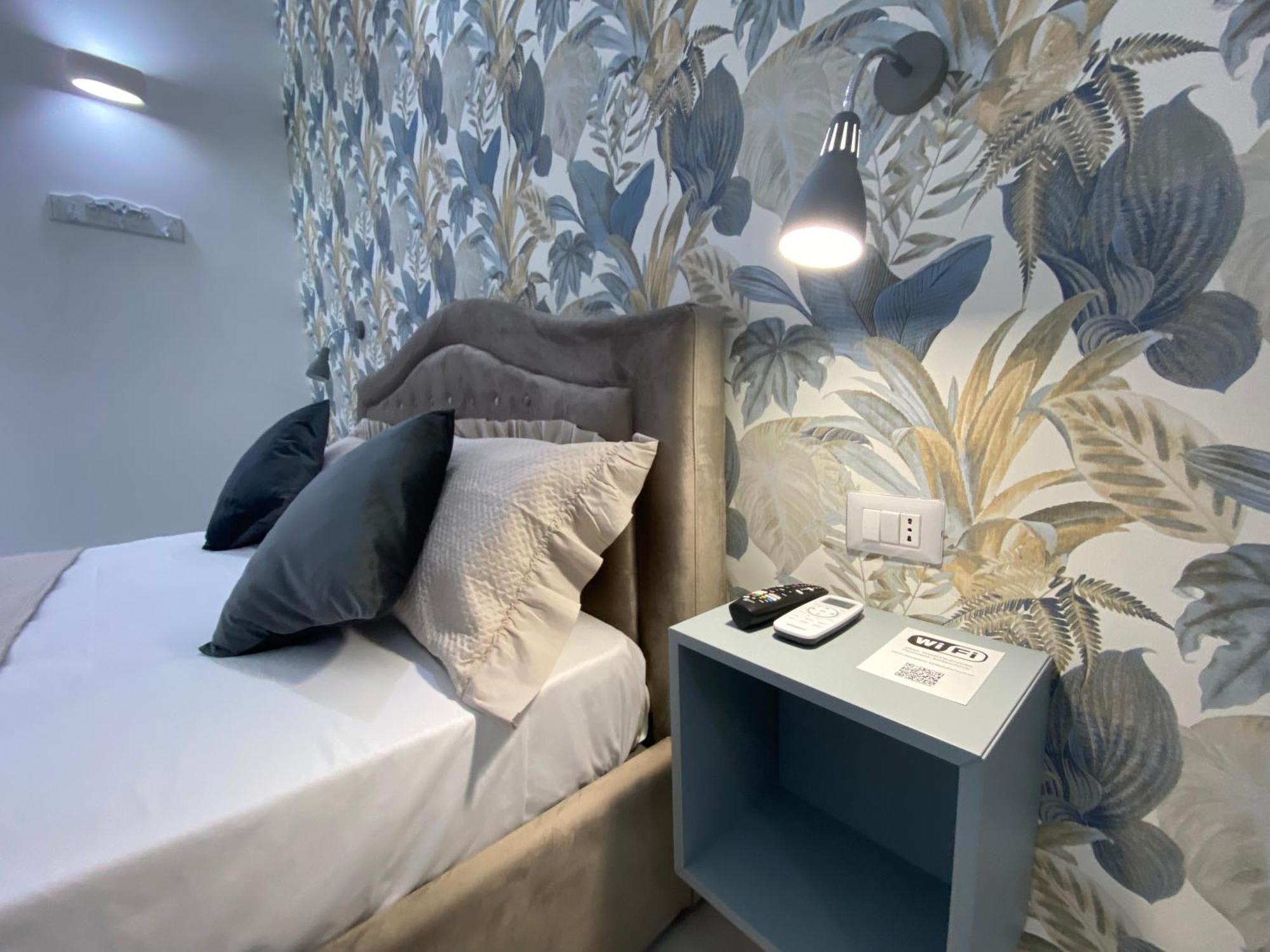 Ludben Dante Hotel Nápoly Kültér fotó