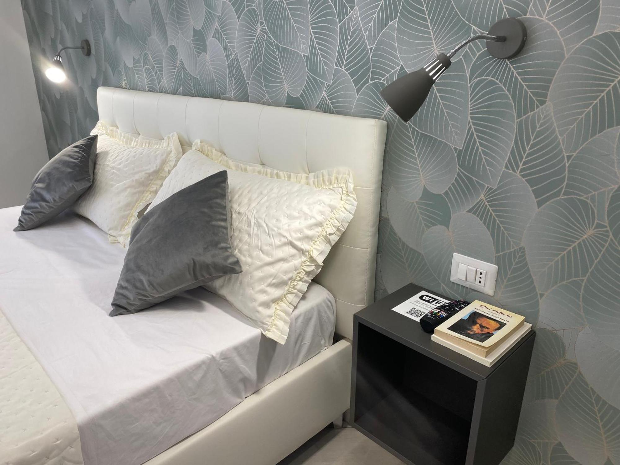 Ludben Dante Hotel Nápoly Kültér fotó