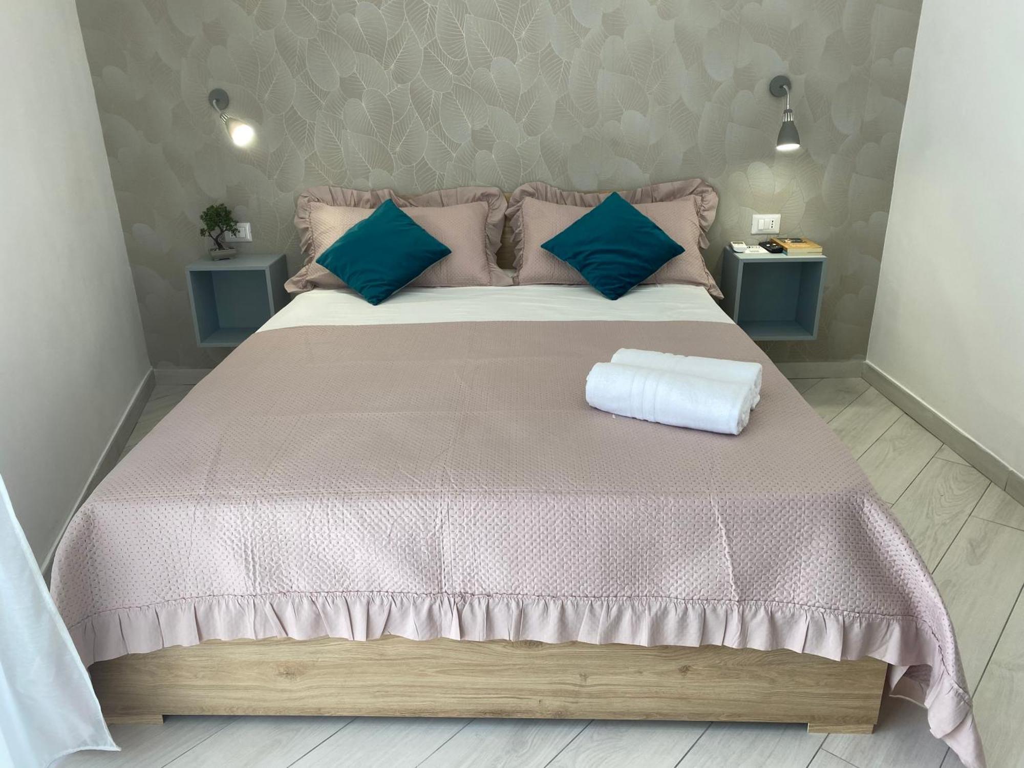 Ludben Dante Hotel Nápoly Kültér fotó